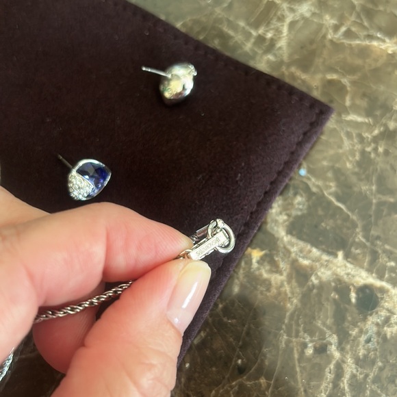 Swarovski crystal necklace and earrings. Purple center crystal. - Picture 4 of 8